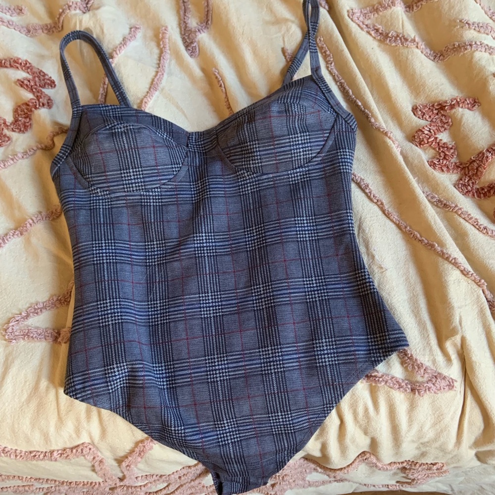 Snap closure girl boss bodysuit!